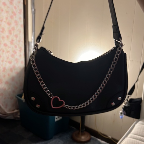 4 purses for 50$ - Picture 3 of 4